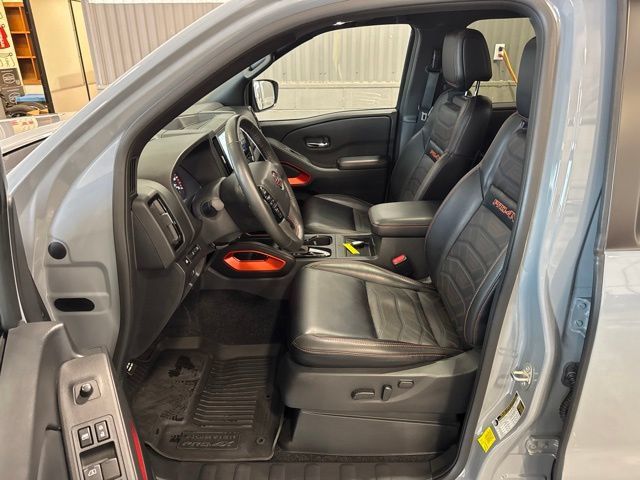 Certified 2025 Nissan Frontier PRO-4X w/ Pro Premium Package AWD/4WD image 10
