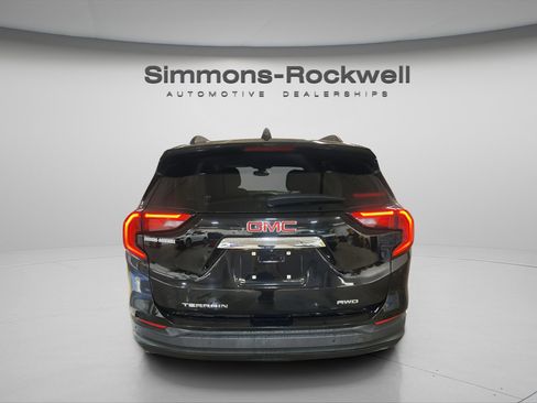 Used 2021 GMC Terrain SLE w/ Driver Convenience Package image 11