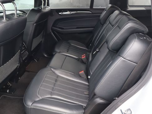 Used 2019 Mercedes-Benz GLS 450 4MATIC image 35