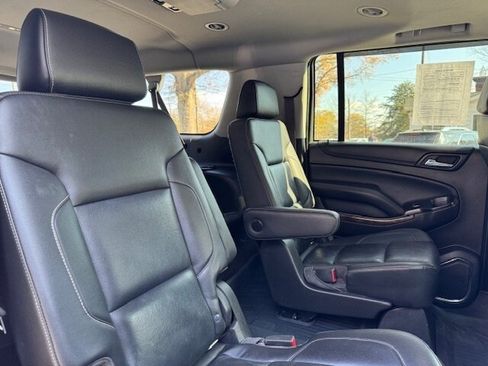 Used 2016 Chevrolet Suburban LT image 18