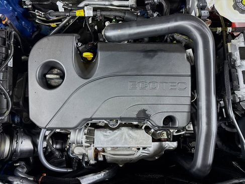 New 2026 GMC Terrain Denali w/ LPO, Black Badging Package image 31