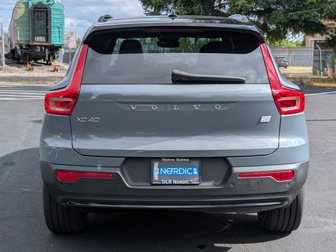 Used 2023 Volvo XC40 Recharge Ultimate AWD/4WD image 6
