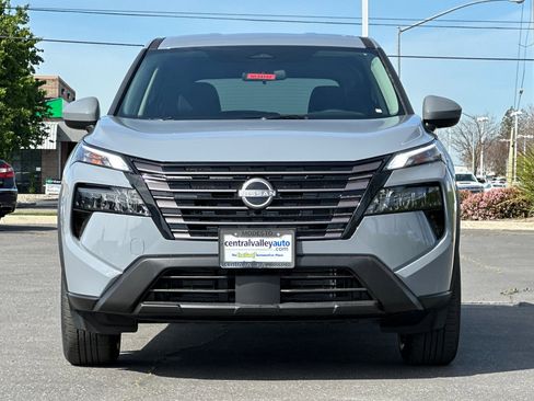 New 2026 Nissan Rogue SV image 9