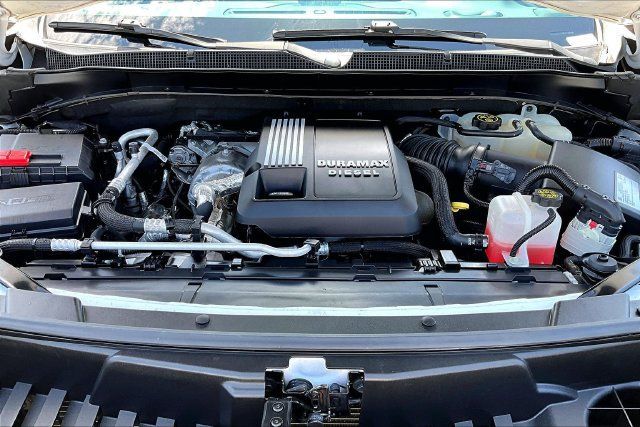 Used 2021 Chevrolet Tahoe RST w/ Luxury Package AWD/4WD image 9