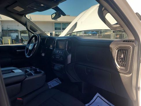 Used 2022 Chevrolet Silverado 2500 Custom w/ Custom Value Package image 26