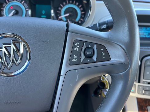 Used 2011 Buick LaCrosse CXL FWD image 26