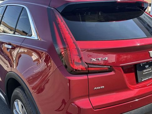 Used 2020 Cadillac XT4 Premium Luxury w/ Cold Weather Package AWD/4WD image 39