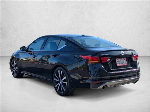 Used 2020 Nissan Altima 2.5 SR FWD image 8