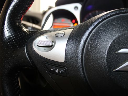Used 2011 Nissan 370Z Coupe RWD image 17