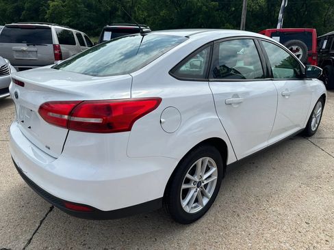 Used 2017 Ford Focus SE FWD image 7