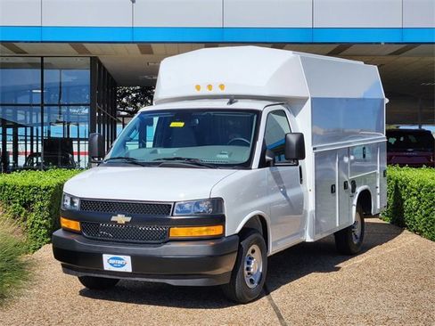 New 2025 Chevrolet Express 3500 w/ Power Convenience Package image 5