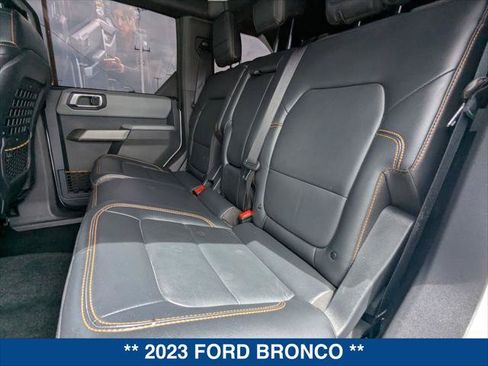 Certified 2023 Ford Bronco Badlands w/ Sasquatch Package AWD/4WD image 21