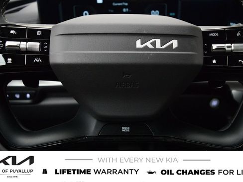 New 2027 Kia Carnival SX w/ Dark Edition Package FWD image 26