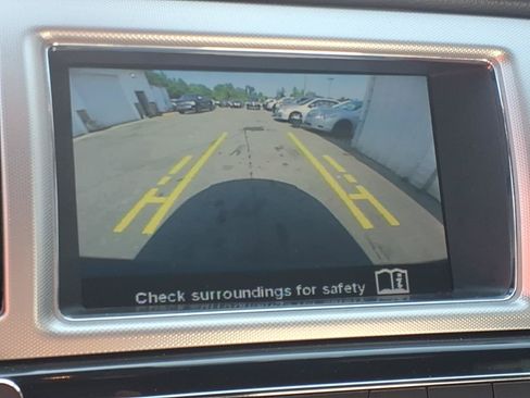 Used 2015 Jaguar XF Sport RWD image 9
