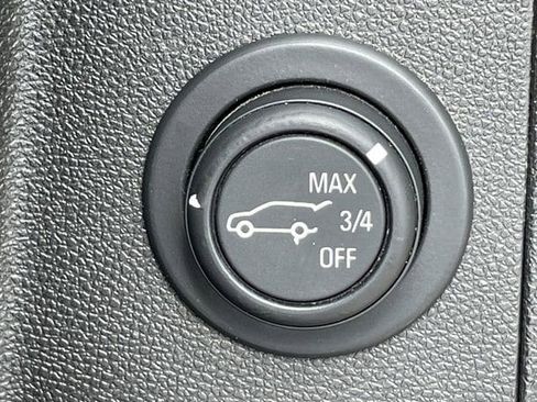 Used 2018 Chevrolet Equinox LT image 22