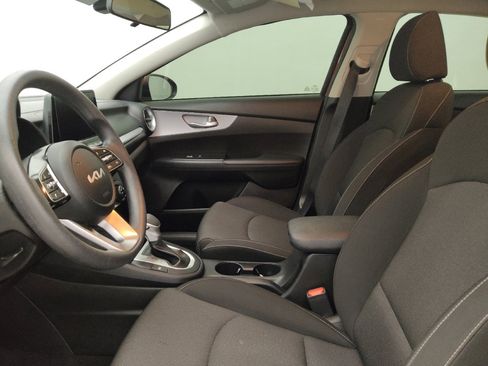 Used 2024 Kia Forte LXS FWD image 17