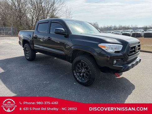 Used 2022 Toyota Tacoma SR image 5