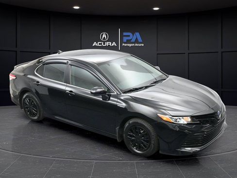 Used 2020 Toyota Camry LE FWD image 36