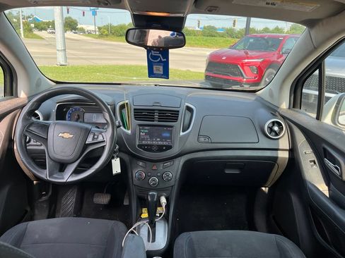 Used 2016 Chevrolet Trax LS FWD image 5
