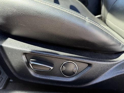 Used 2017 Ford Mustang Premium RWD image 16