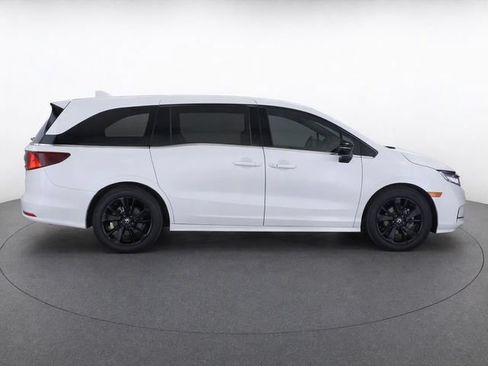 Used 2024 Honda Odyssey Sport image 8