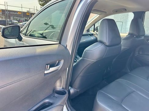 Certified 2024 Toyota Corolla Cross XLE FWD image 11