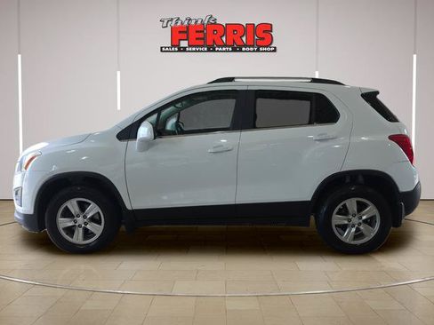 Used 2016 Chevrolet Trax LT w/ LT Convenience Package AWD/4WD image 8