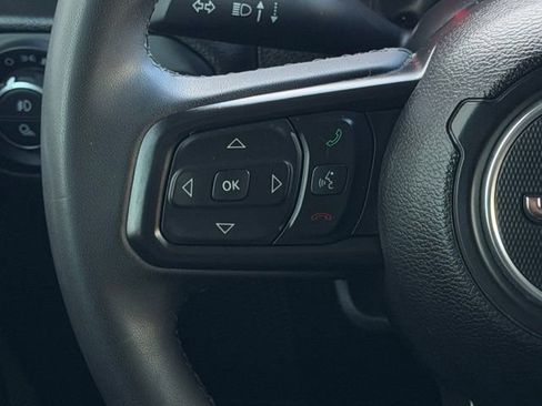 Used 2023 Jeep Gladiator Sport AWD/4WD image 13