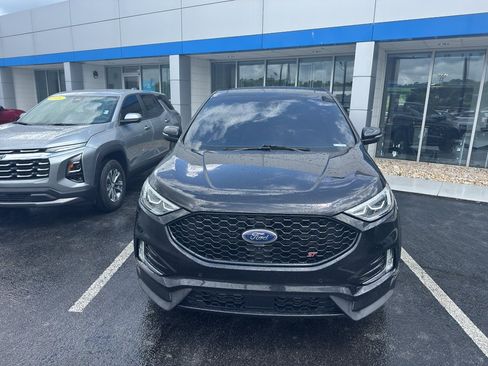 Used 2019 Ford Edge ST w/ Equipment Group 401A AWD/4WD image 3
