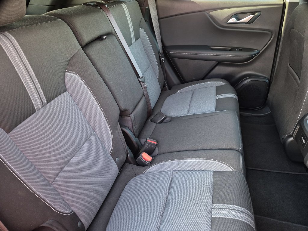 Used 2025 Chevrolet Blazer LT AWD/4WD image 30