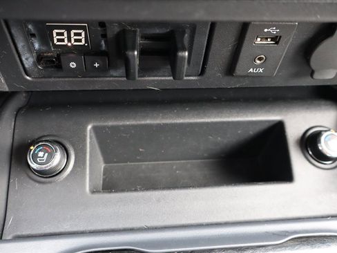 Used 2017 Nissan Titan Platinum Reserve AWD/4WD image 38