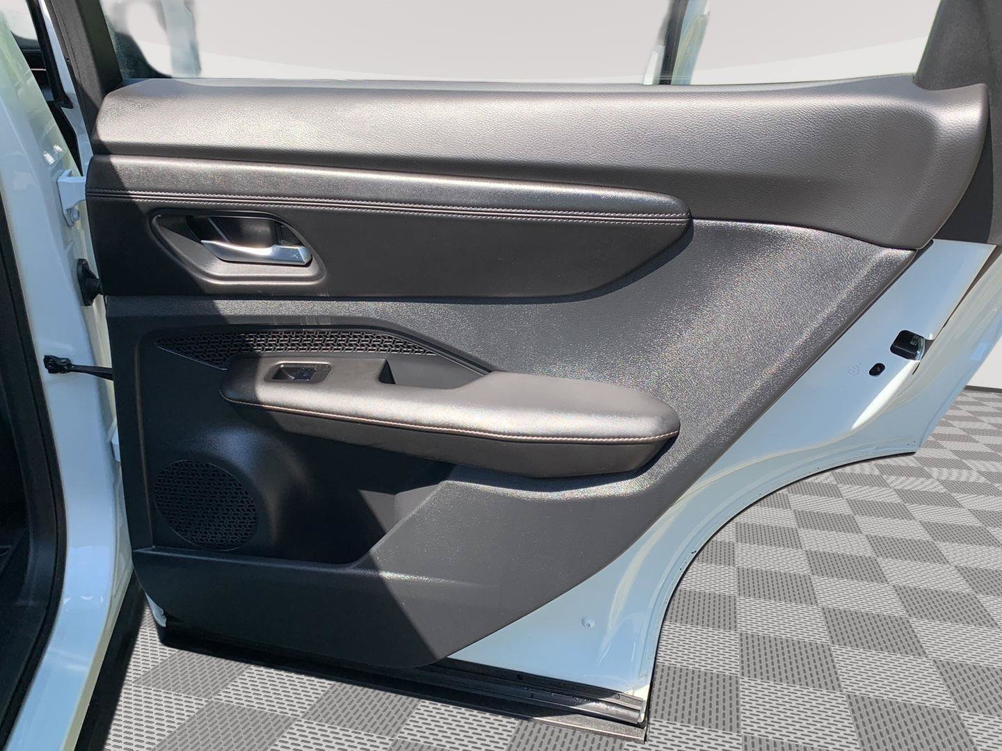 Certified 2024 Nissan Ariya FWD image 16
