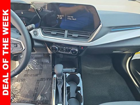 New 2025 Chevrolet Trax LT w/ Driver Confidence Package image 19