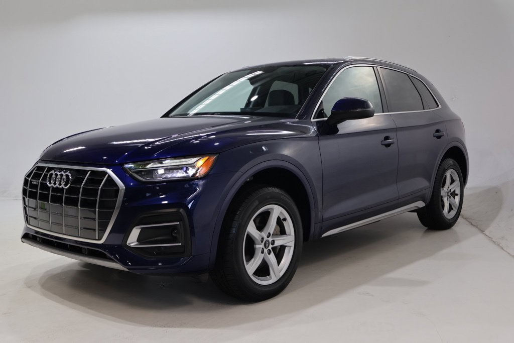 Used 2023 Audi Q5 2.0T Premium w/ Convenience Package AWD/4WD image 3