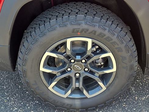 New 2026 Chevrolet Equinox ACTIV FWD image 6