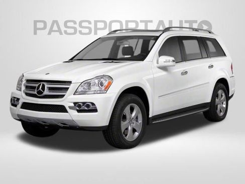 Used 2011 Mercedes-Benz GL 550 4MATIC image 1