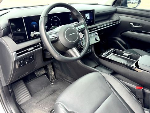 Used 2025 Hyundai Tucson Limited image 11