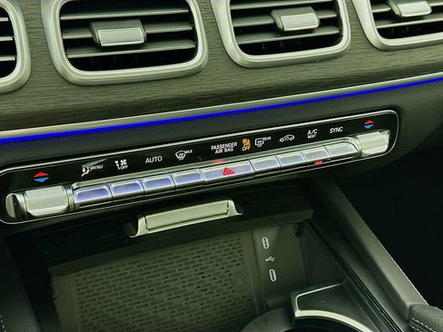 New 2026 Mercedes-Benz GLS 450 4MATIC image 17