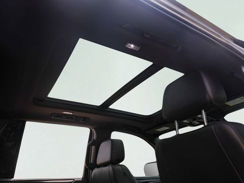 Used 2023 GMC Yukon Denali AWD/4WD image 37