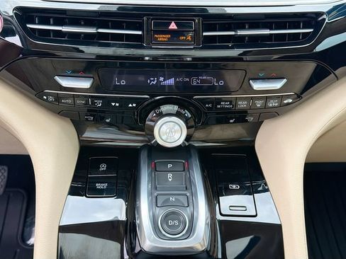 Used 2025 Acura MDX FWD image 15