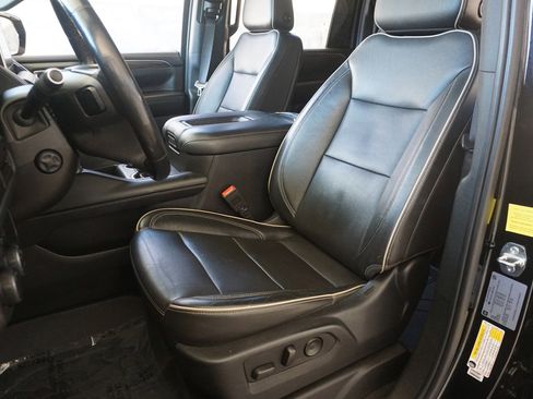 Used 2021 Chevrolet Suburban Premier image 15