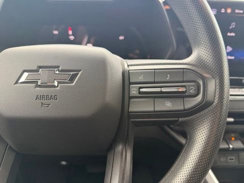 Used 2023 Chevrolet Colorado Trail Boss w/ Technology Package AWD/4WD image 17