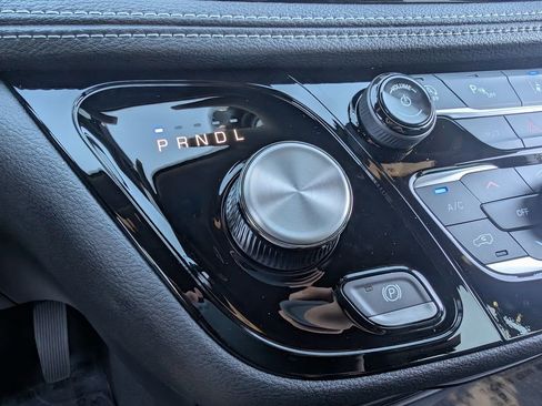 New 2026 Chrysler Pacifica Select w/ S Appearance Package image 28