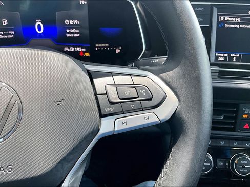 Used 2022 Volkswagen Jetta SE FWD image 25