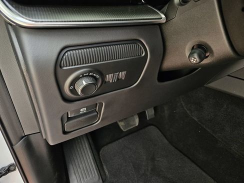 New 2026 Jeep Grand Wagoneer Summit AWD/4WD image 16