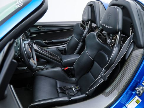 Used 2015 Porsche 918 Spyder AWD/4WD image 29