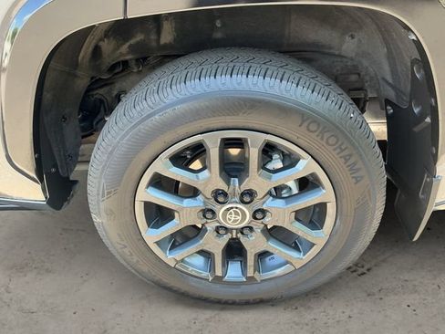 Certified 2024 Toyota Sequoia Platinum AWD/4WD image 9
