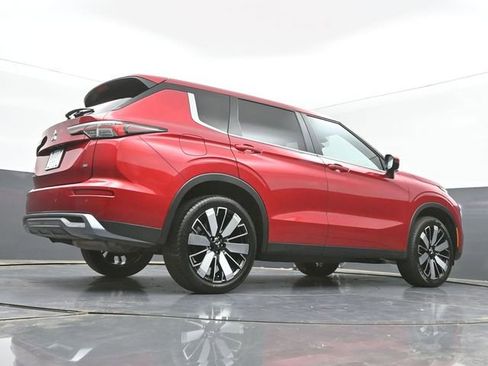 Used 2025 Mitsubishi Outlander SE FWD image 43
