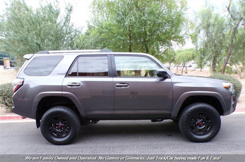 Used 2020 Toyota 4Runner SR5 AWD/4WD image 8