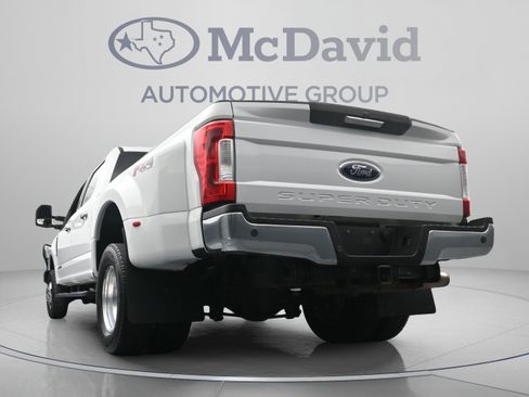 Used 2019 Ford F350 XLT w/ XLT Premium Package AWD/4WD image 29